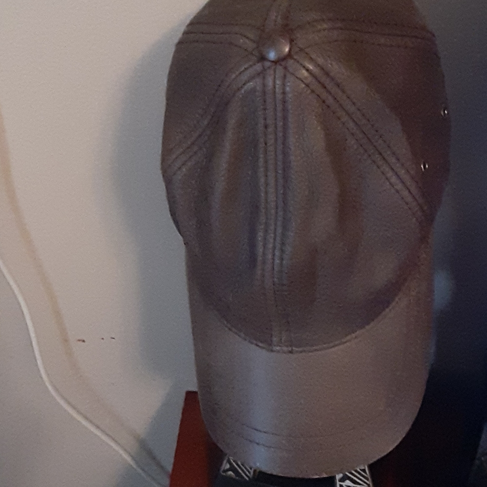 Hat - Picture 11 of 11